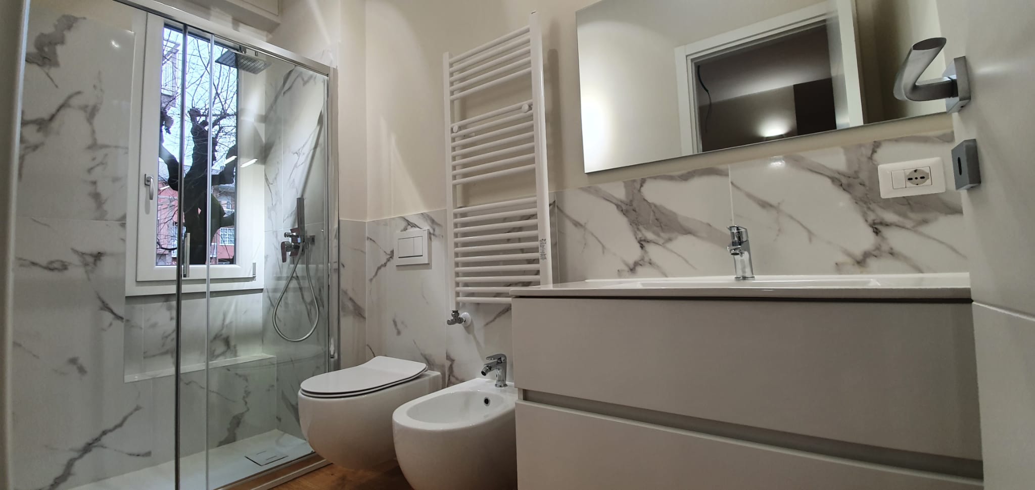 Sofia Staging Bathroom Without Staging Hover